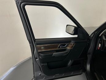 LAND ROVER RANGE ROVER SPORT 2.7 TD V6 HSE 5dr