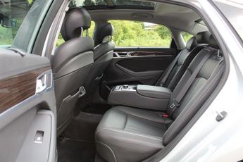 HYUNDAI GENESIS 3.8 GDi V6