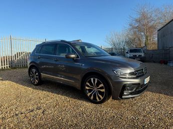 Volkswagen Tiguan 2.0 TDI R-Line Tech DSG 4Motion Euro 6 (s/s) 5dr