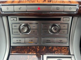 JAGUAR XF 2.7 d V6 Luxury