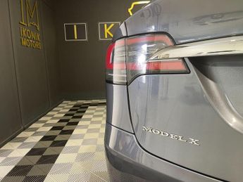 TESLA MODEL X 75D (Dual Motor)