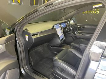 TESLA MODEL X 75D (Dual Motor)