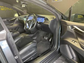 TESLA MODEL X 75D (Dual Motor)