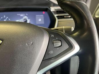TESLA MODEL X 75D (Dual Motor)