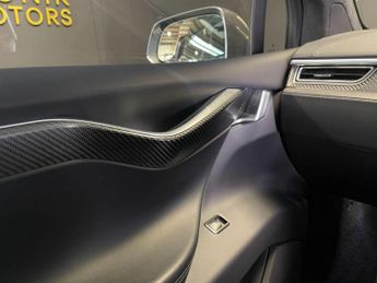 TESLA MODEL X 75D (Dual Motor)