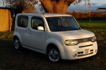 Nissan Cube Hatchback 1.5 (2012)