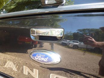 FORD RANGER 2.0 EcoBlue Limited Auto 4WD Euro 6 (s/s) 4dr