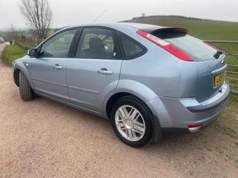 FORD FOCUS 1.6 Ghia