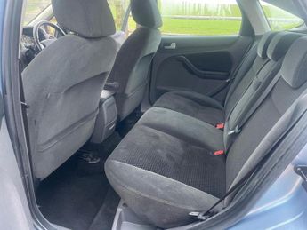 FORD FOCUS 1.6 Ghia