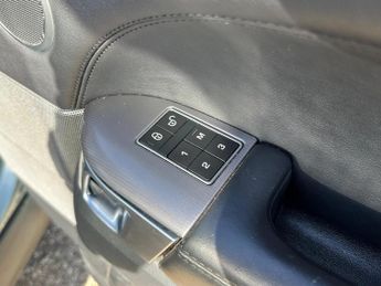 LAND ROVER RANGE ROVER SPORT 3.0 SD V6 HSE