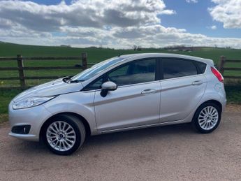 FORD FIESTA 1.6 Titanium