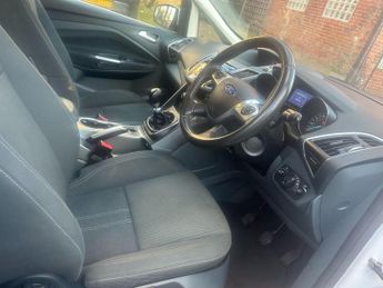 FORD GRAND C-MAX 1.0 T EcoBoost Titanium
