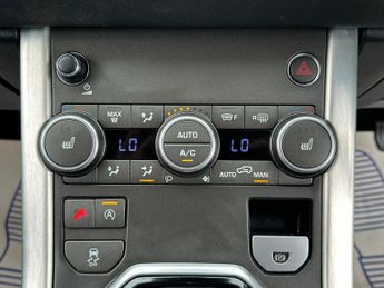LAND ROVER RANGE ROVER EVOQUE 2.0 TD4 SE Tech
