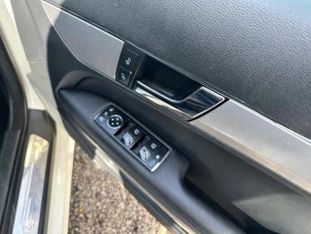 MERCEDES-BENZ E CLASS 3.0 E350 CDI V6 BlueEfficiency Sport