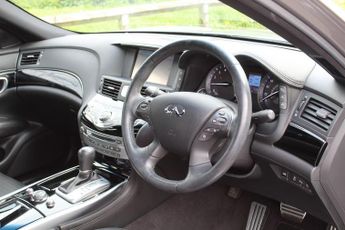 INFINITI Q70 3.5 h V6 GT Premium