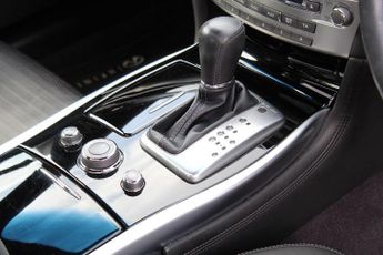 INFINITI Q70 3.5 h V6 GT Premium