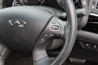 INFINITI Q70 3.5 h V6 GT Premium