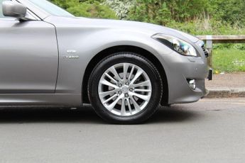 INFINITI Q70 3.5 h V6 GT Premium