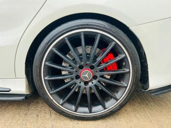 MERCEDES-BENZ CLA 2.0 CLA45 AMG Coupe SpdS DCT 4MATIC Euro 6 (s/s) 4dr