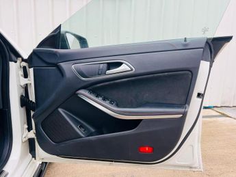 MERCEDES-BENZ CLA 2.0 CLA45 AMG Coupe SpdS DCT 4MATIC Euro 6 (s/s) 4dr