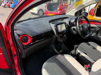 PEUGEOT 108 1.2 PureTech Collection Euro 6 5dr