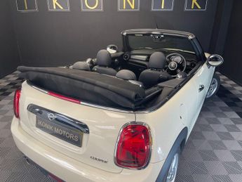 MINI CONVERTIBLE 1.5 Cooper Convertible