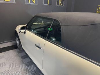 MINI CONVERTIBLE 1.5 Cooper Convertible