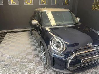 MINI HATCH 1.5 5-Door Hatch Cooper Exclusive