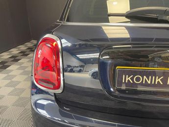 MINI HATCH 1.5 5-Door Hatch Cooper Exclusive