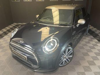 MINI HATCH 1.5 5-Door Hatch Cooper Exclusive