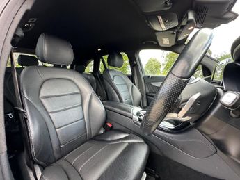 MERCEDES-BENZ GLC 2.1 GLC250d AMG Line