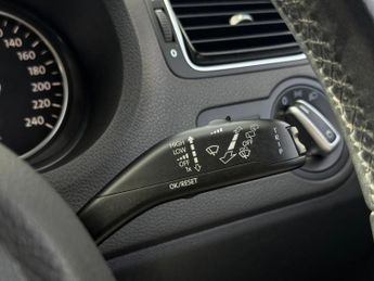VOLKSWAGEN POLO 1.2 Petrol Automatic Euro5 5dr