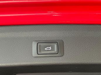 AUDI Q3 2.0 TFSI 40 S line