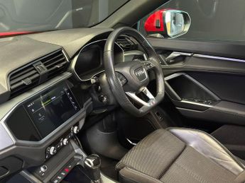 AUDI Q3 2.0 TFSI 40 S line