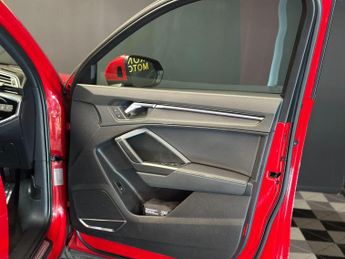 AUDI Q3 2.0 TFSI 40 S line