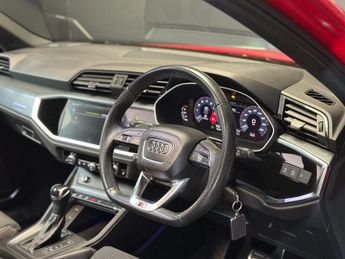 AUDI Q3 2.0 TFSI 40 S line