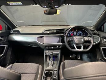 AUDI Q3 2.0 TFSI 40 S line