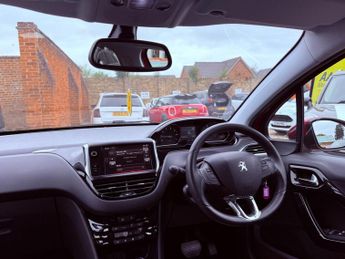 PEUGEOT 208 1.6 VTi Allure