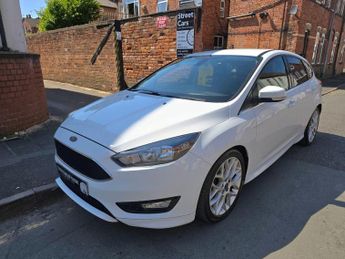 Ford Focus 1.0 T EcoBoost Zetec S