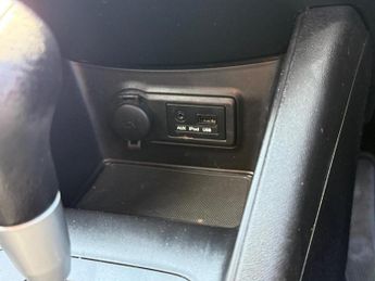 KIA VENGA 1.6 2 Auto Euro 5 5dr