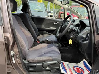 HONDA JAZZ 1.4 i-VTEC ES CVT Euro 5 5dr
