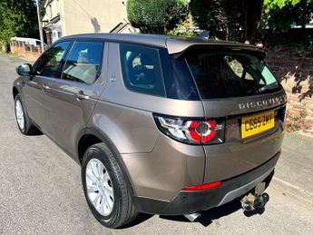 LAND ROVER DISCOVERY SPORT 2.0 TD4 SE Tech