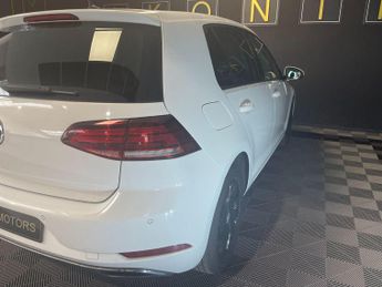 VOLKSWAGEN GOLF 1.0 TSI Match