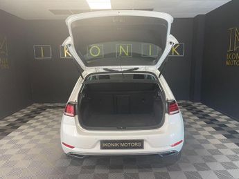 VOLKSWAGEN GOLF 1.0 TSI Match