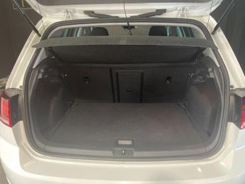VOLKSWAGEN GOLF 1.0 TSI Match