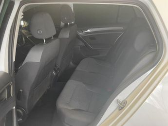 VOLKSWAGEN GOLF 1.0 TSI Match