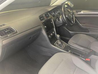 VOLKSWAGEN GOLF 1.0 TSI Match