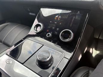 LAND ROVER RANGE ROVER VELAR 2.0 D240 R-Dynamic SE Auto 4WD Euro 6 (s/s) 5dr