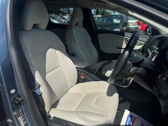 VOLVO V40 1.6 T4 SE Nav Powershift Euro 5 (s/s) 5dr