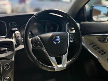 VOLVO V40 1.6 T4 SE Hatchback 5dr Petrol Powershift Euro 5 (s/s) (180 ps)